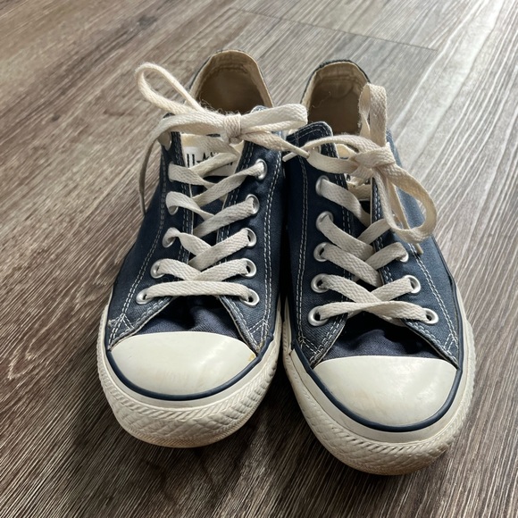 Navy Blue Converse - Picture 1 of 6